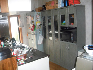 冷蔵庫や食器棚